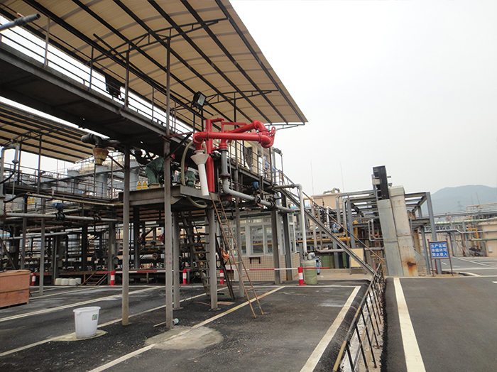 1563764682169671.jpg 1412襯四氟現(xiàn)場(chǎng)裝車.jpg